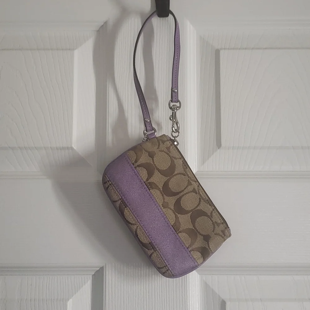Coach Wristlet - Picture 3 of 5